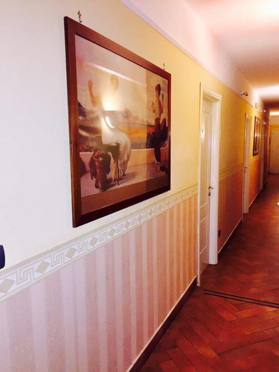B&B Conte Cavour Naples Luaran gambar