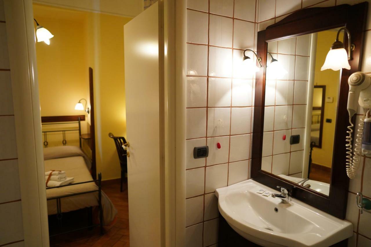 B&B Conte Cavour Naples Luaran gambar