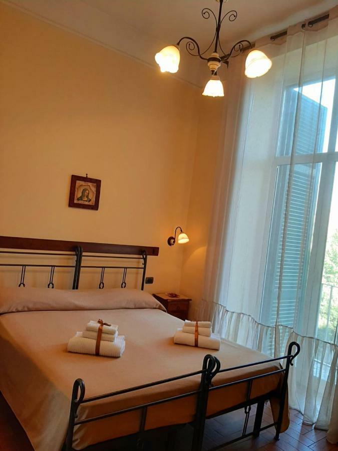B&B Conte Cavour Naples Luaran gambar